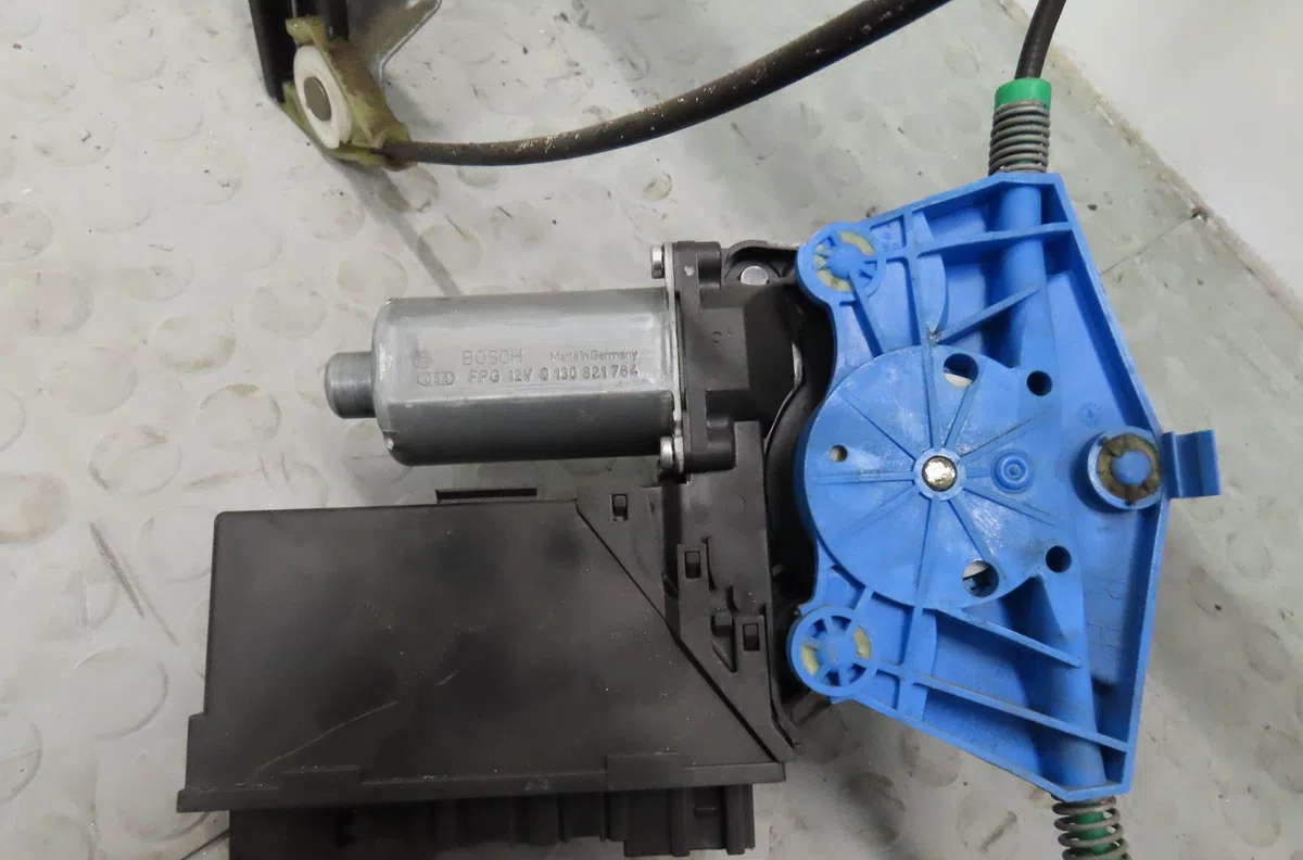 Mecanisme  moteur lève-glace avant droit Audi A4 B7 Avant (8ED) 2.0 tdi 16v (2004-2008) occasion