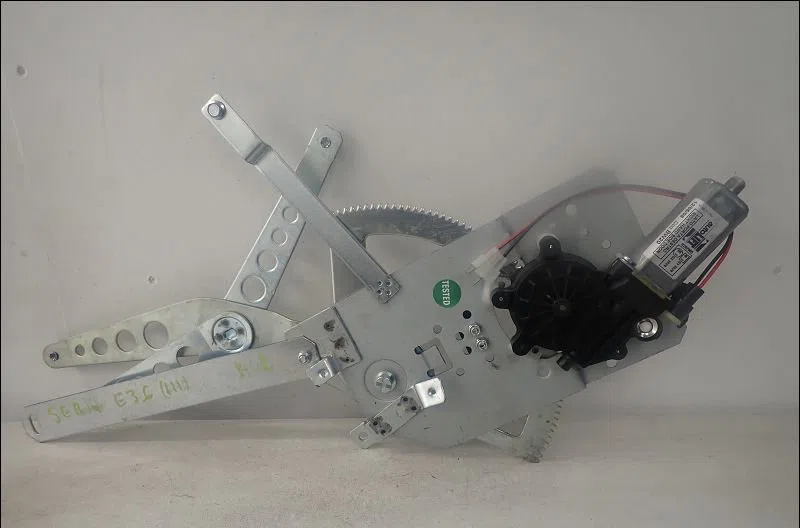 Mecanisme  moteur lève-glace avant droit B.M.W. SERIE 3 III  318 TDS occasion