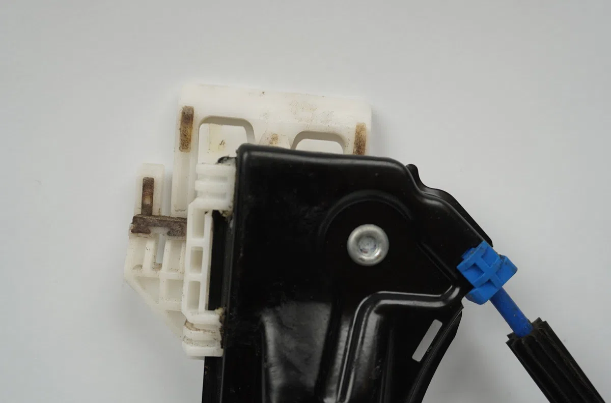 Mecanisme  moteur lève-glace avant droit B.M.W. SERIE 3 VI  2.0D 136ch occasion
