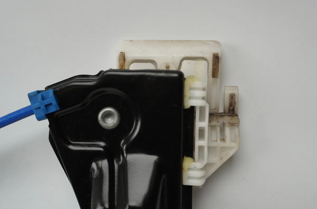 Mecanisme  moteur lève-glace avant droit B.M.W. SERIE 3 VI  2.0D 136ch occasion