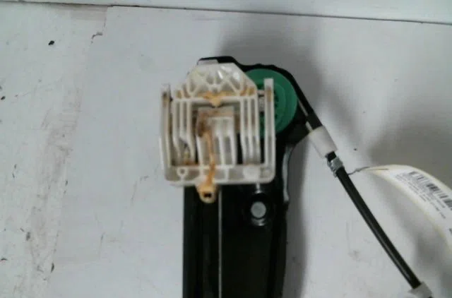 Mecanisme  moteur lève-glace avant droit Bmw 1 (E87) 118 d (2004-2007) 5 portes occasion