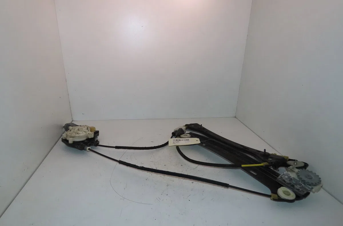 Mecanisme  moteur lève-glace avant droit Bmw 1 (F21) 114 i (2012-2015) occasion