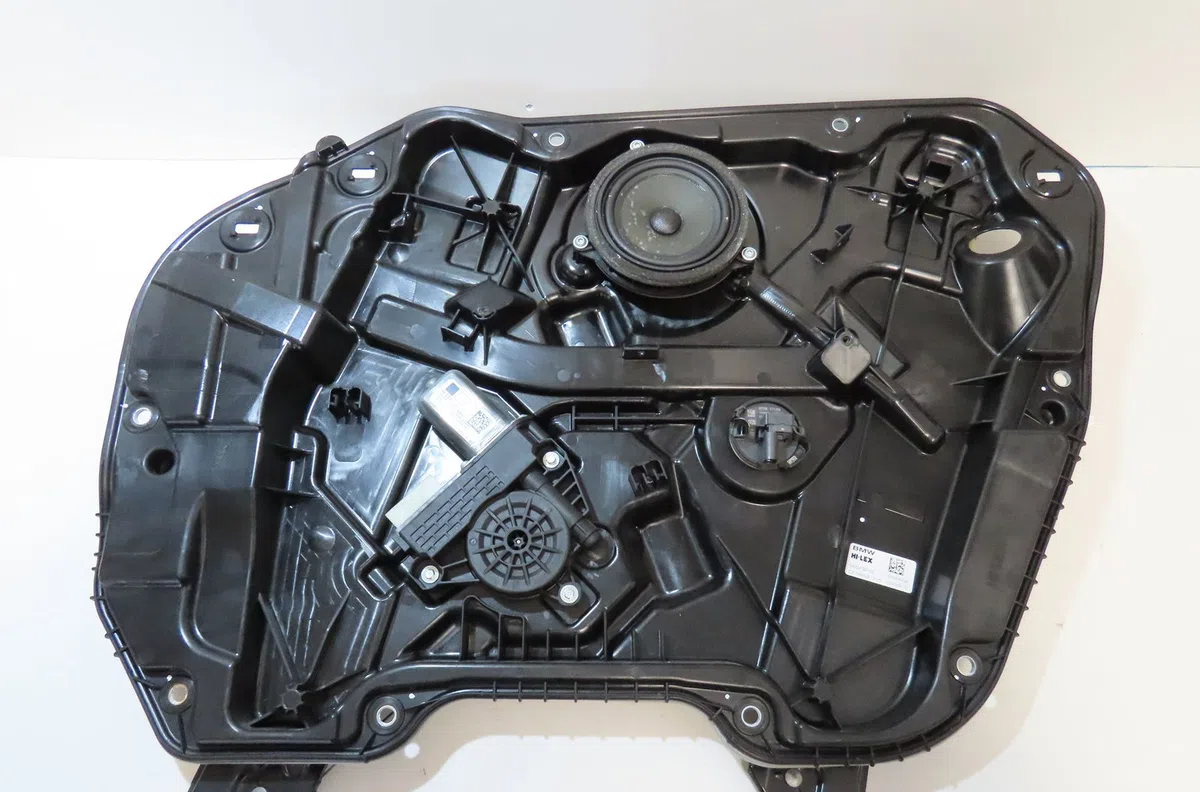 Mecanisme  moteur lève-glace avant droit Bmw 1 (F40) 118 d (2019) occasion