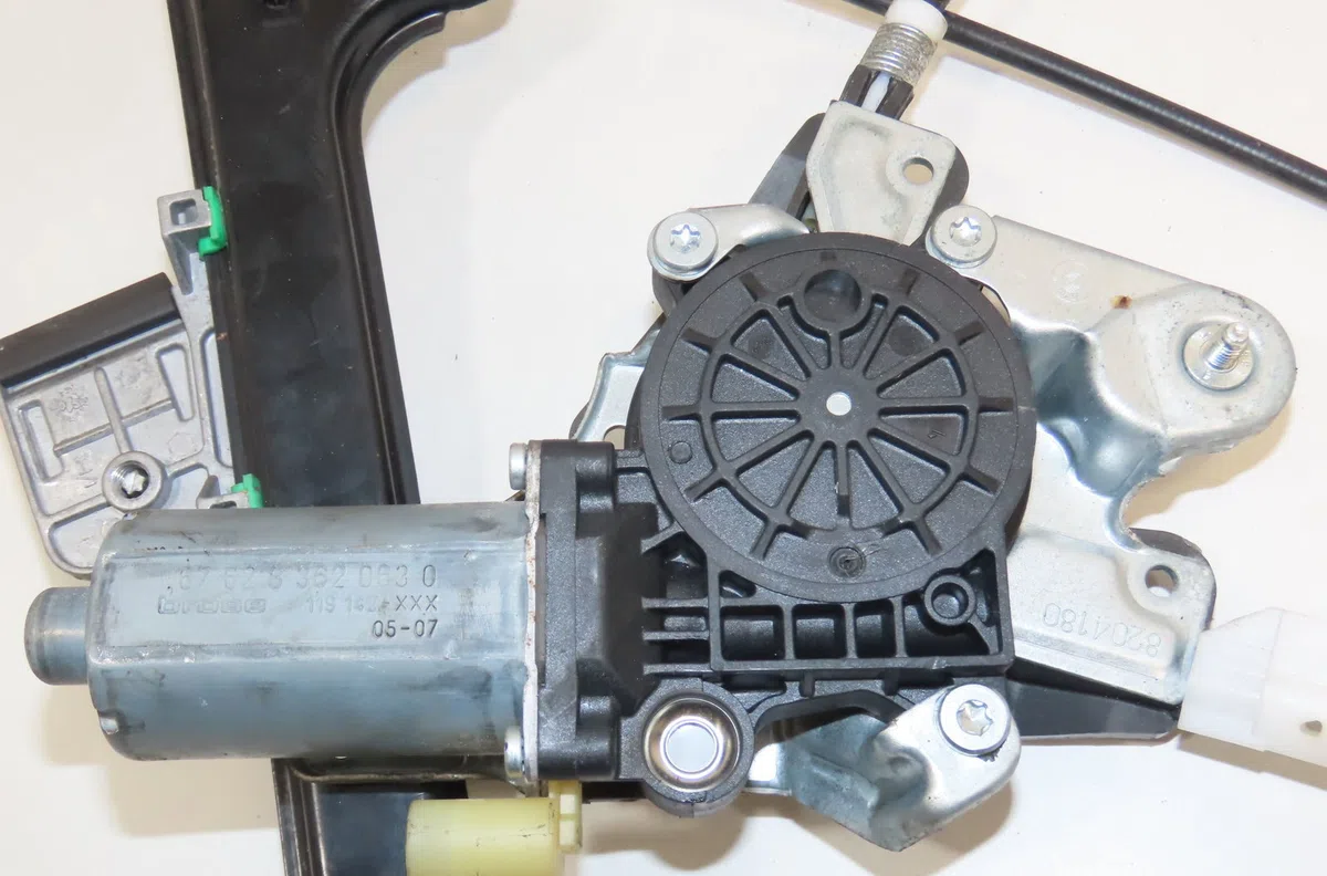 Mecanisme  moteur lève-glace avant droit Bmw 3 Coupé (E46) 320 cd (2003-2006) occasion