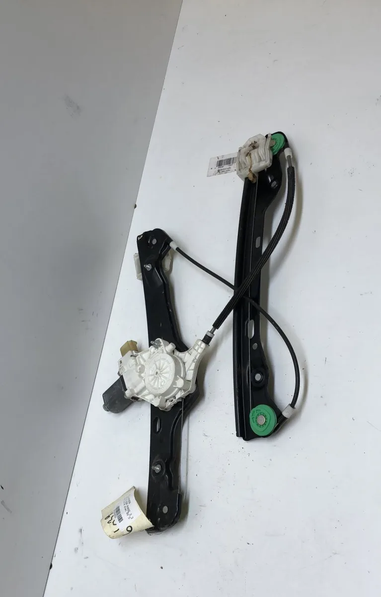Mecanisme moteur lève-glace avant droit Bmw 3 (E90) 316 d (2009-2011) occasion