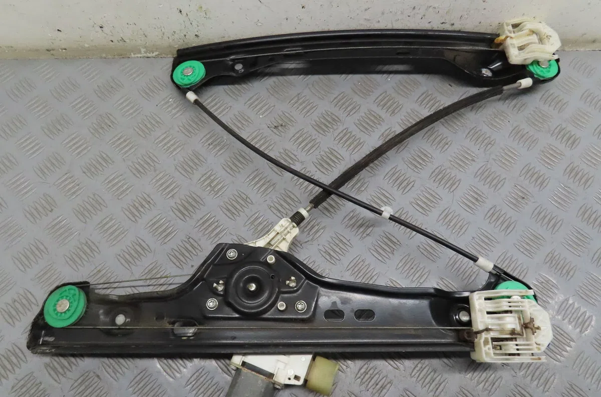 Mecanisme  moteur lève-glace avant droit Bmw 3 (E90) 325 d (2006-2010) occasion