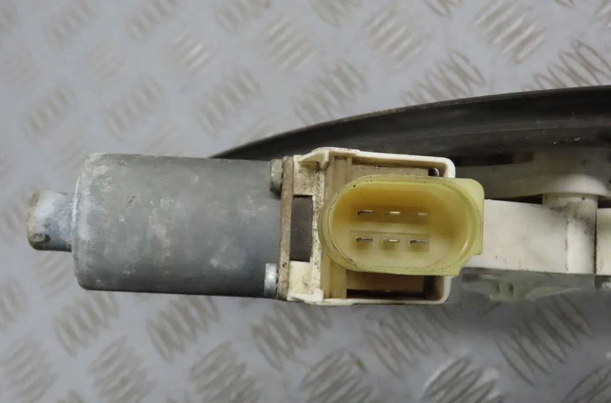 Mecanisme  moteur lève-glace avant droit Bmw 3 (E90) 325 d (2006-2010) occasion