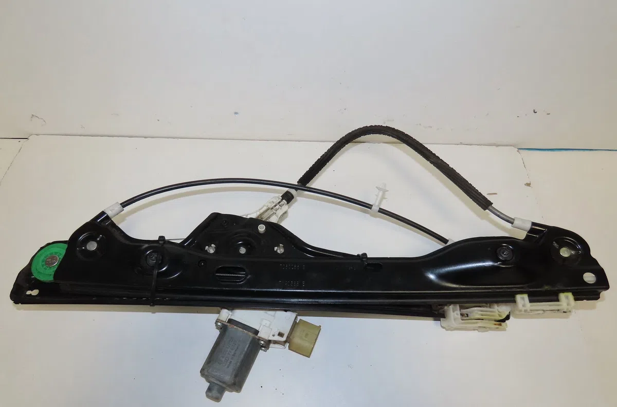 Mecanisme  moteur lève-glace avant droit Bmw 3 Touring (E91) 318 d (2005-2007) occasion