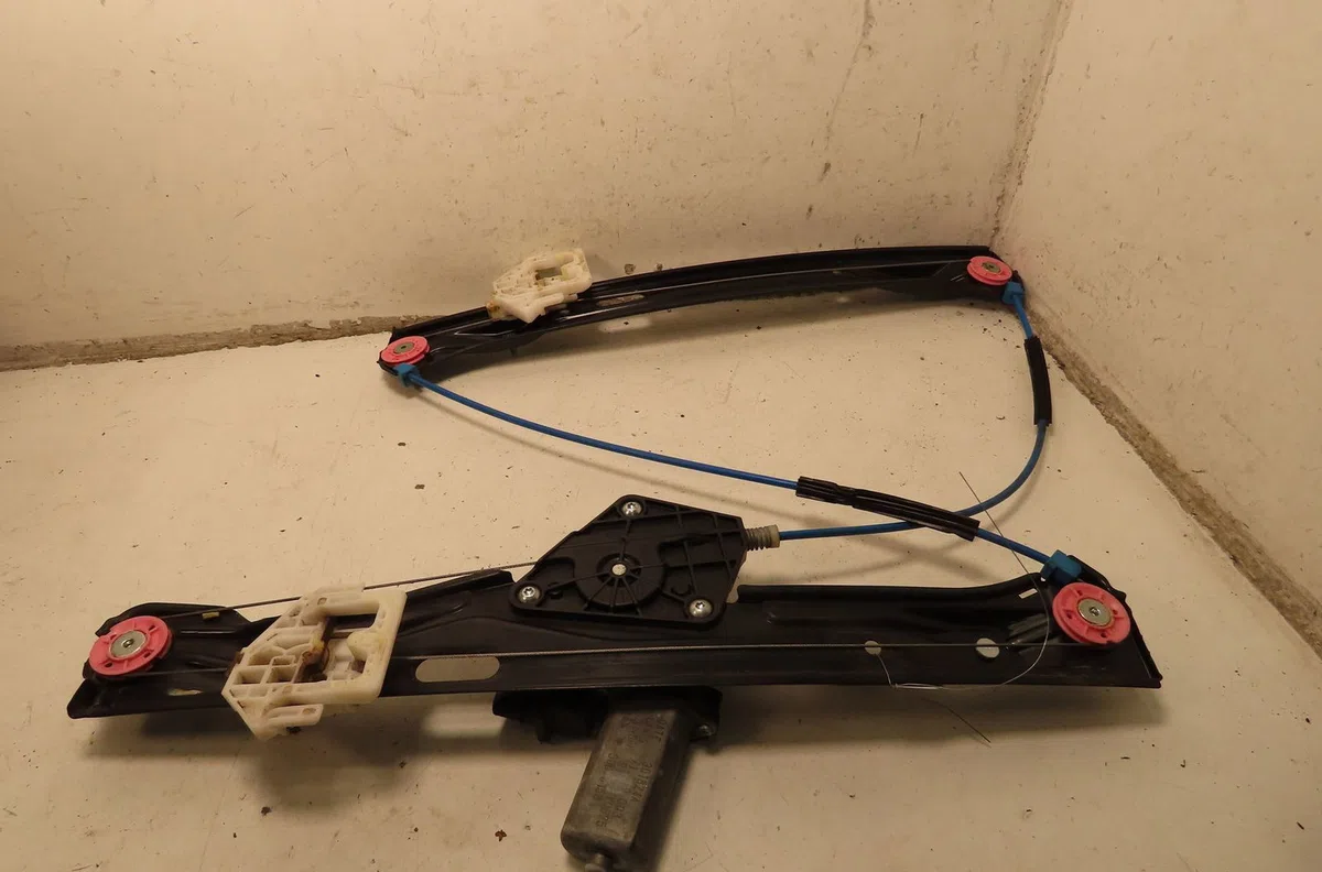 Mecanisme  moteur lève-glace avant droit Bmw 3 Touring (F31) 318 d (2012-2015) occasion