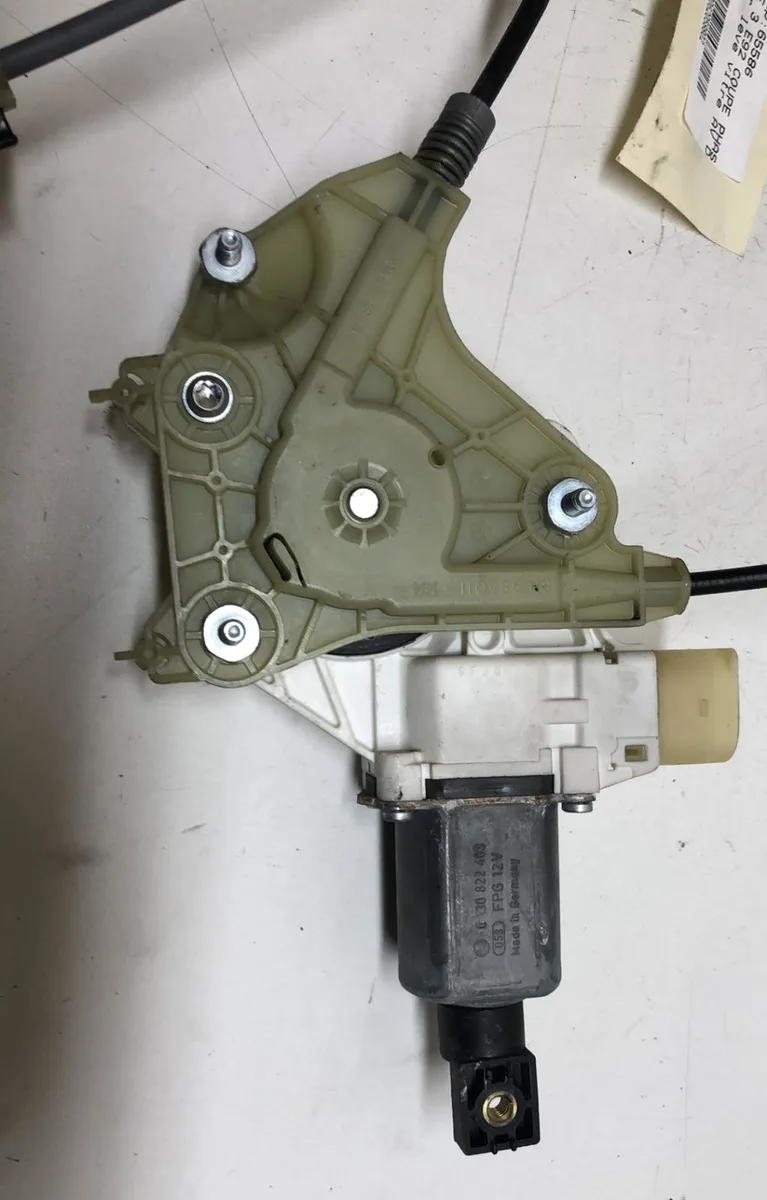 Mecanisme  moteur lève-glace avant droit BMW SERIE 3 E92 COUPE PHASE 1 occasion