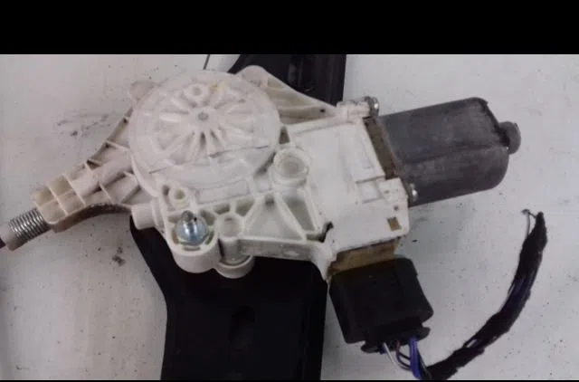 Mecanisme  moteur lève-glace avant droit BMW SERIE 3 occasion