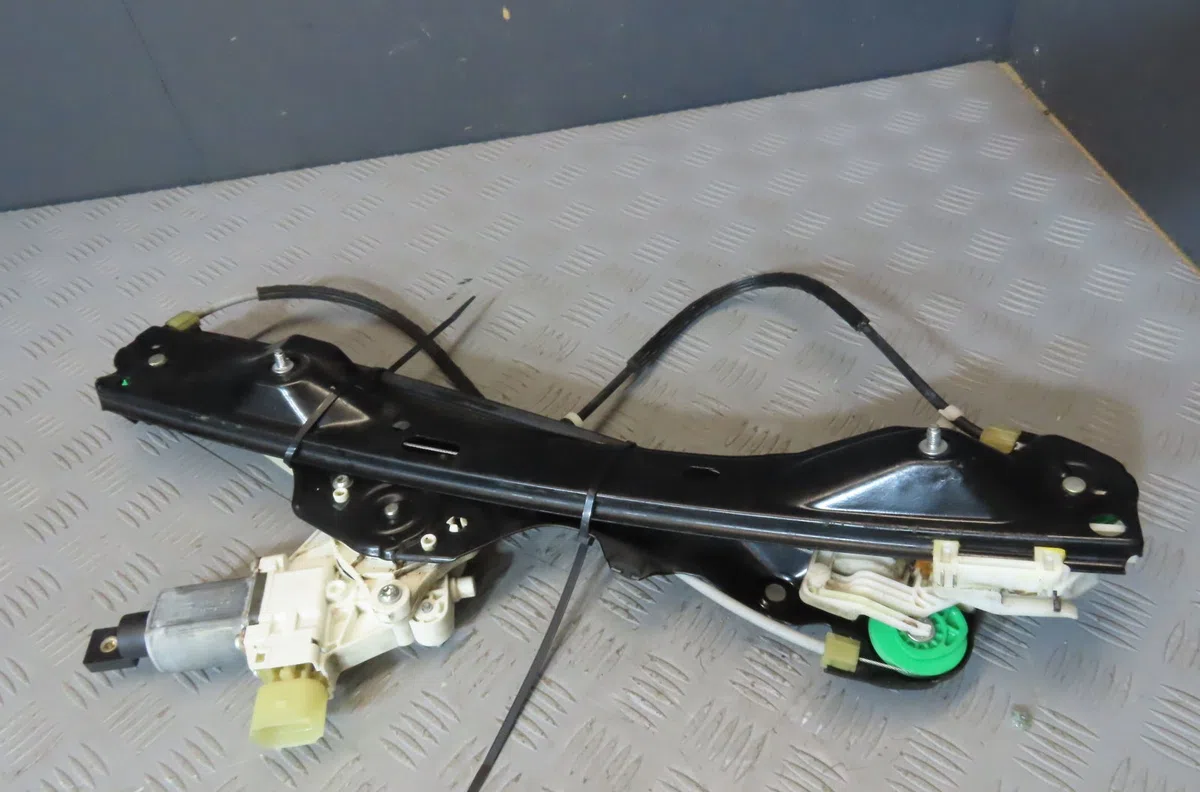 Mecanisme  moteur lève-glace avant droit Bmw X1 (E84) Xdrive 18 d (2009-2015) occasion