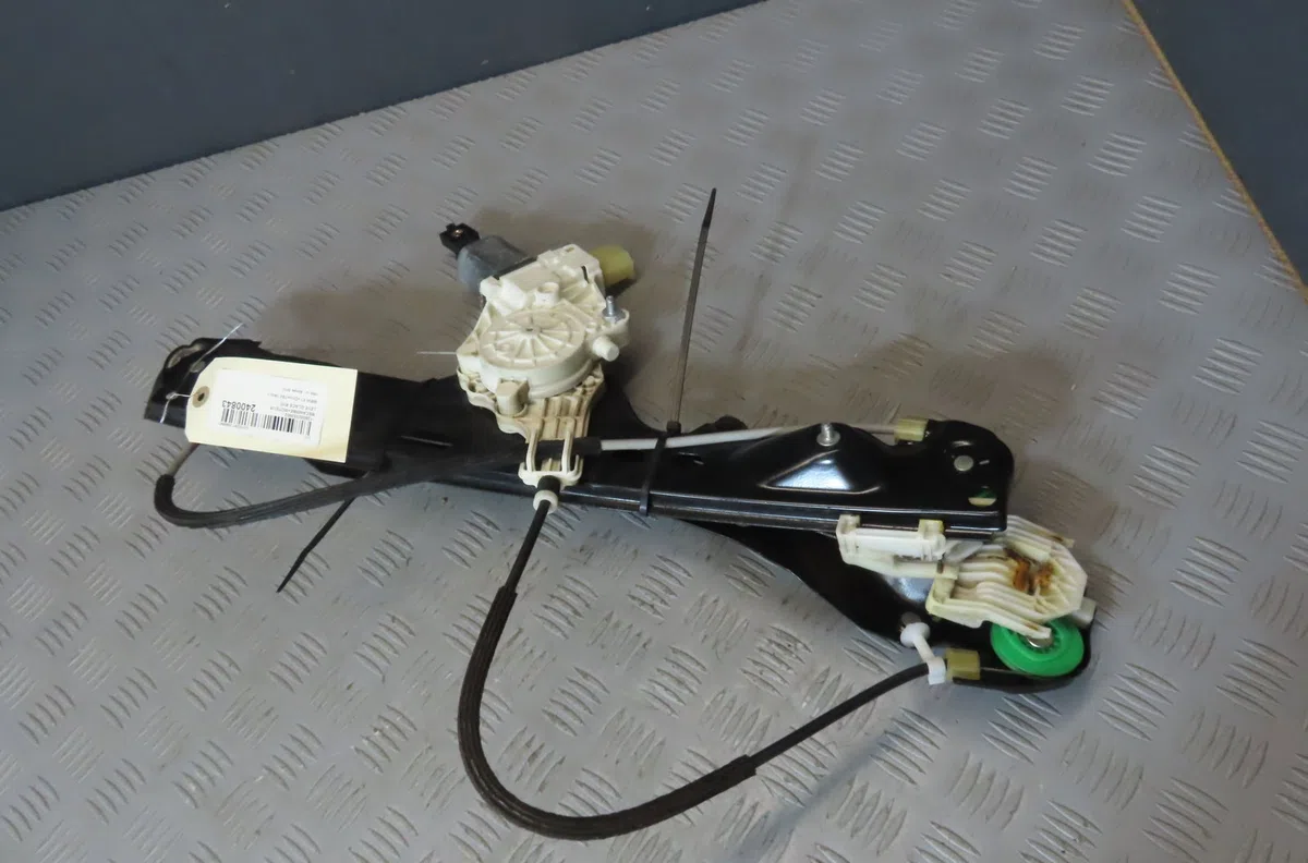 Mecanisme  moteur lève-glace avant droit Bmw X1 (E84) Xdrive 18 d (2009-2015) occasion