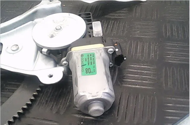 Mecanisme  moteur lève-glace avant droit Chevrolet AVEO - KALOS 3-5 portes (T250, T255) 1.2 (2008) 5 portes occasion