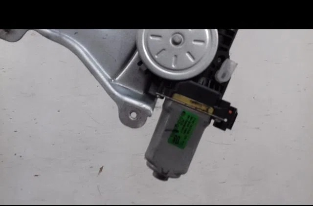 Mecanisme  moteur lève-glace avant droit Chevrolet AVEO - KALOS 3-5 portes (T250, T255) 1.2 lpg (2008-2011) occasion