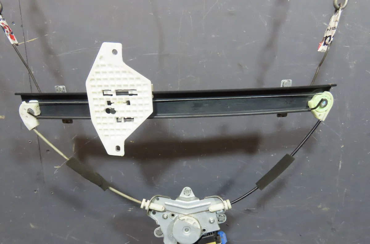 Mecanisme  moteur lève-glace avant droit Chevrolet CAPTIVA (C100, C140) 2.0 d 4wd (2006-2009) occasion