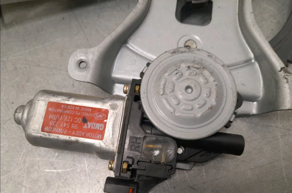 Mecanisme  moteur lève-glace avant droit CHEVROLET KALOS  1.4i 95ch occasion