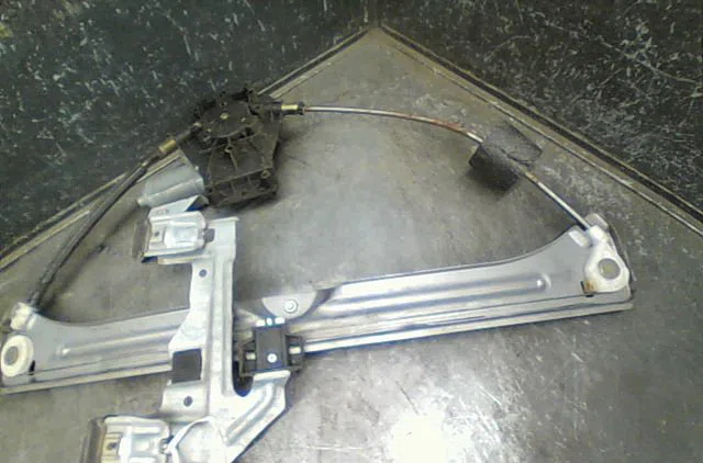 Mecanisme  moteur lève-glace avant droit CHRYSLER PT CRUISER Phase 1 09-2000--12-2005 occasion