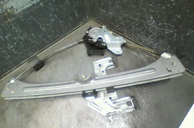 Mecanisme  moteur lève-glace avant droit CHRYSLER PT CRUISER Phase 1 09-2000--12-2005 occasion