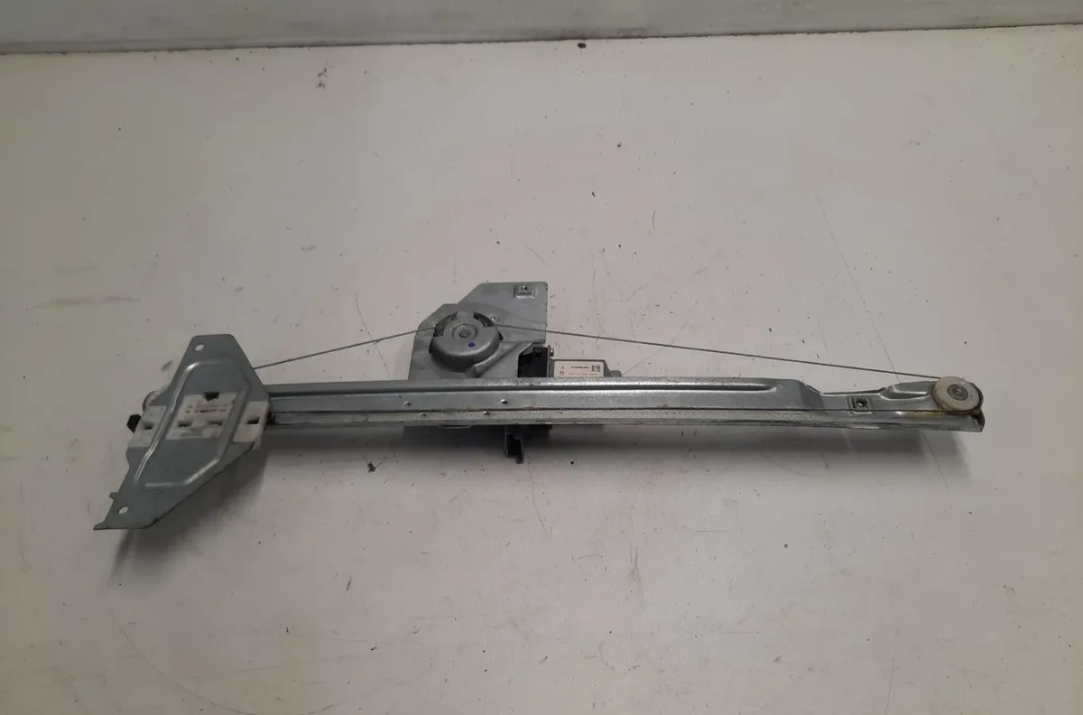 Mecanisme  moteur lève-glace avant droit CITROEN BERLINGO 2 PHASE 1 occasion