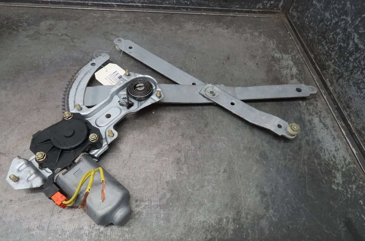 Mecanisme  moteur lève-glace avant droit Citroën BX Break (XB-_) 16 (1988-1994) occasion