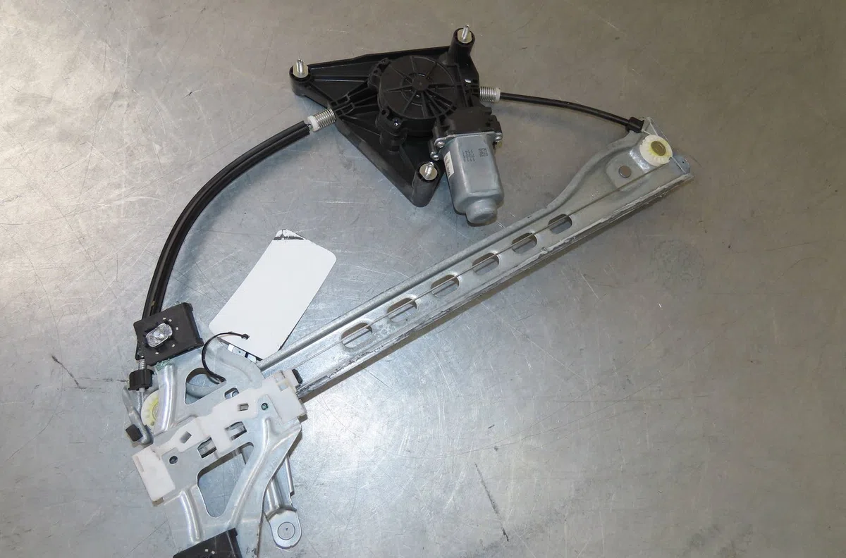 Mecanisme  moteur lève-glace avant droit Citroën C1 II (PA_, PS_) 1.0 vti 68 (2014) occasion