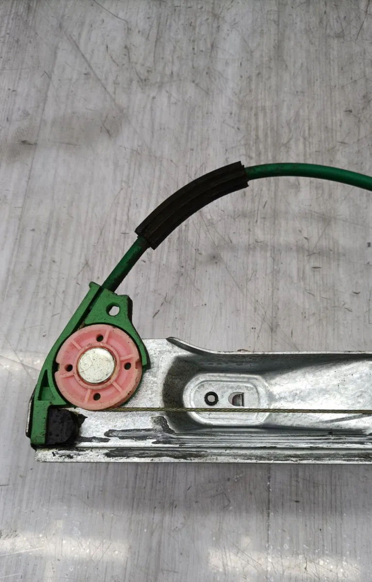 Mecanisme  moteur lève-glace avant droit CITROEN C2 PHASE 1 occasion