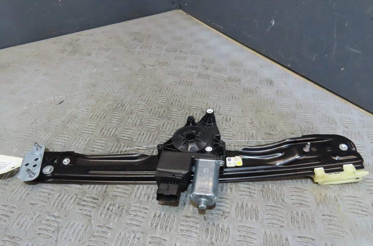 Mecanisme  moteur lève-glace avant droit Citroën C3 AIRCROSS II (2R_, 2C_) 1.2 puretech 82 (2rhmrc, 2rhmzb) (2017) occas