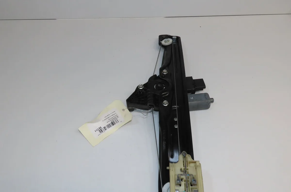 Mecanisme moteur lève-glace avant droit Citroen C3 AIRCROSS II (2R_, 2C_) 1.5 bluehdi 100 (2cyhyj) (2018) occasion