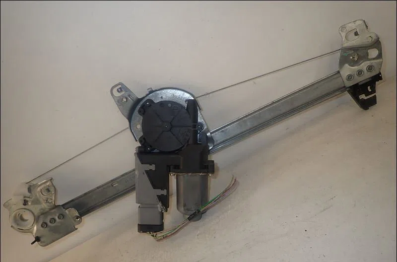 Mecanisme  moteur lève-glace avant droit Citroen C3 I (FC_, FN_) 1.1 i (2002) 5 portes occasion