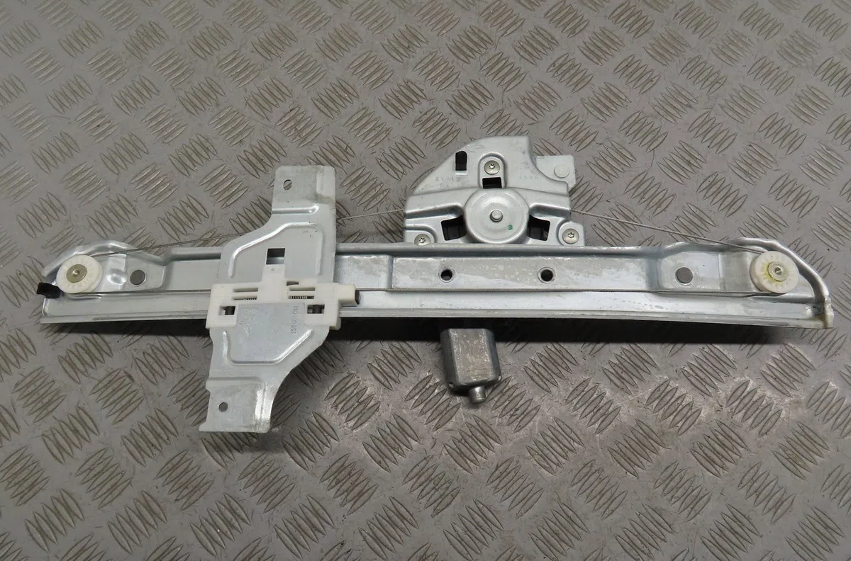 Mecanisme  moteur lève-glace avant droit Citroen C3 III (SX) 1.2 puretech 82 (2018) 5 portes occasion