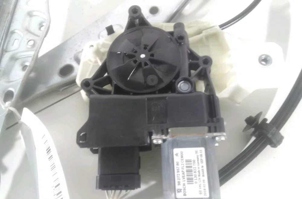 Mecanisme  moteur lève-glace avant droit Citroen C4 CACTUS 1.6 bluehdi 100 (2014) occasion