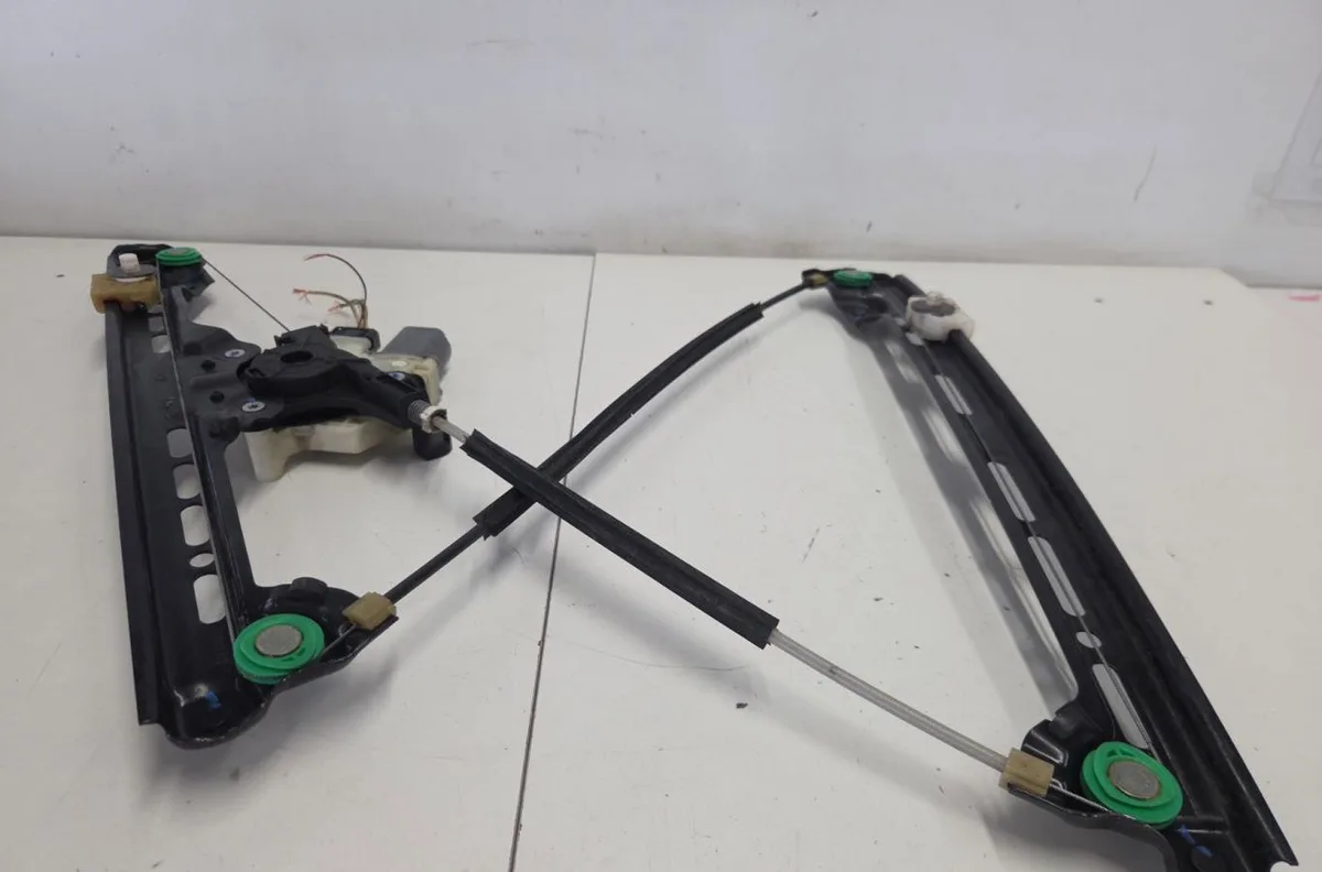 Mecanisme moteur lève-glace avant droit CITROEN C4 GRAND PICASSO 2 PHASE 1 occasion