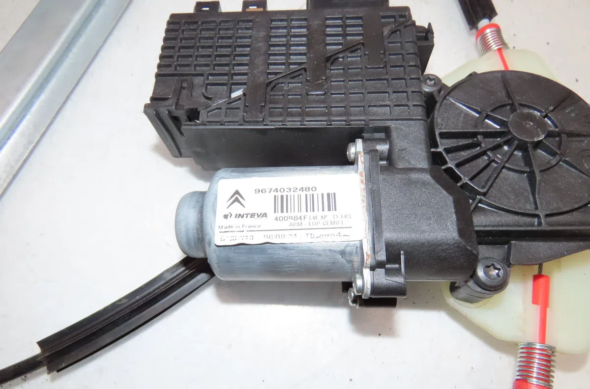 Mecanisme  moteur lève-glace avant droit Citroën C4 GRAND PICASSO I (UA_) 1.6 hdi 110 (2010-2013) occasion