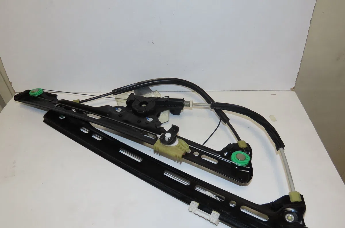 Mecanisme  moteur lève-glace avant droit Citroen C4 GRAND PICASSO II (DA_, DE_) 1.6 thp 165 (2014) occasion