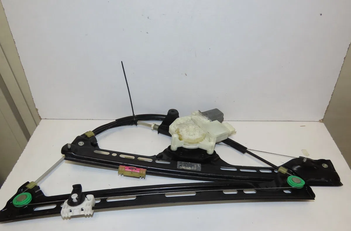 Mecanisme  moteur lève-glace avant droit Citroen C4 GRAND PICASSO II (DA_, DE_) 1.6 thp 165 (2014) occasion
