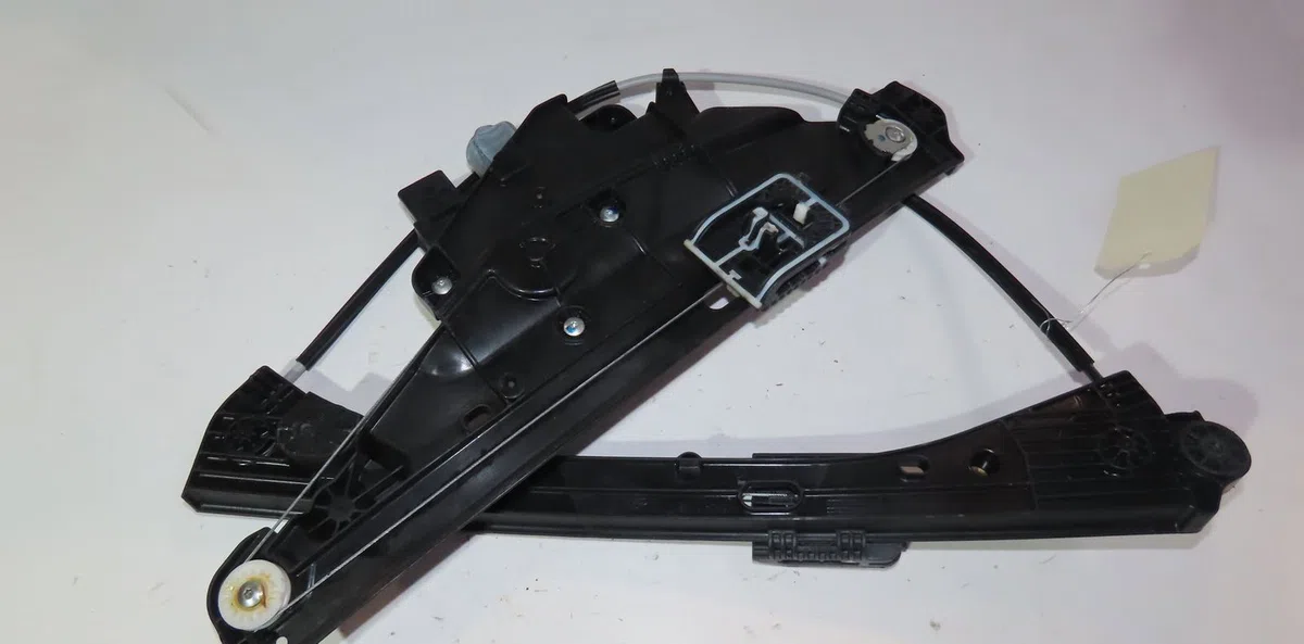 Mecanisme  moteur lève-glace avant droit Citroën C4 III (BA_, BB_, BC_) 1.5 bluehdi 130 (bbyhzb) (2020) occasion