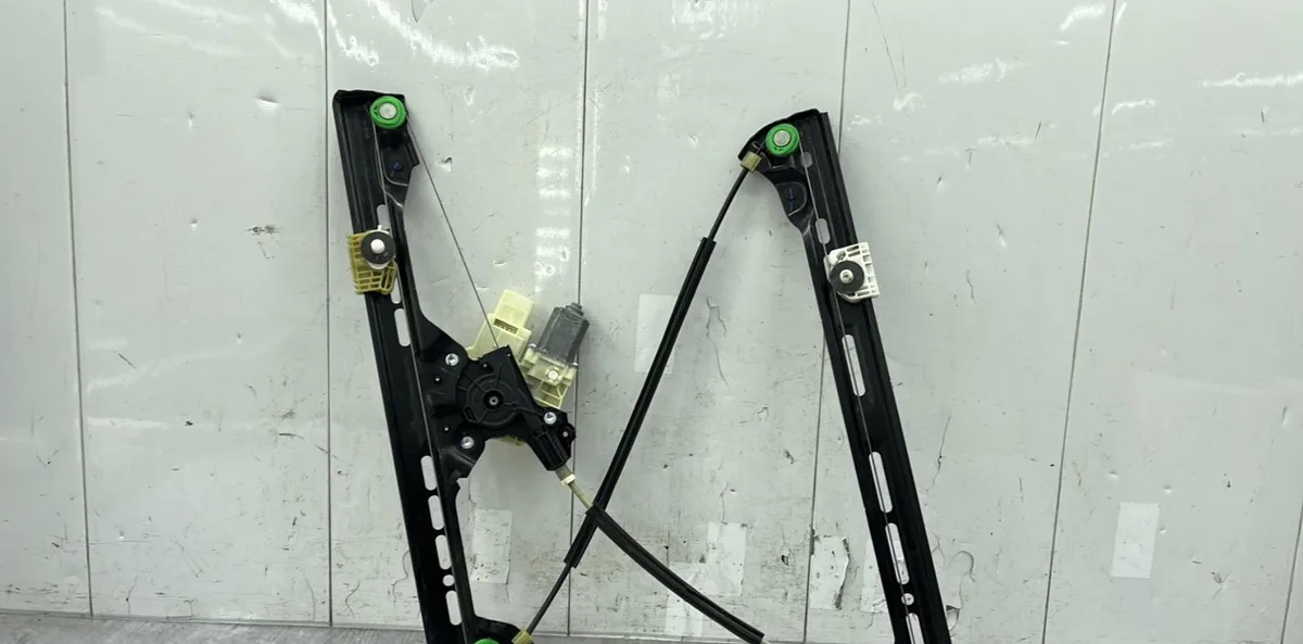 Mecanisme moteur lève-glace avant droit CITROEN C4 PICASSO 2 PHASE 1 occasion