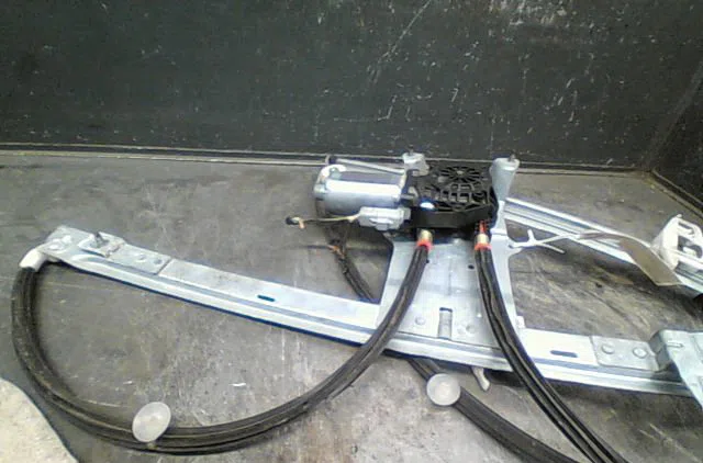Mecanisme  moteur lève-glace avant droit Citroën XSARA PICASSO (N68) 1.8 16v (2000-2005) occasion