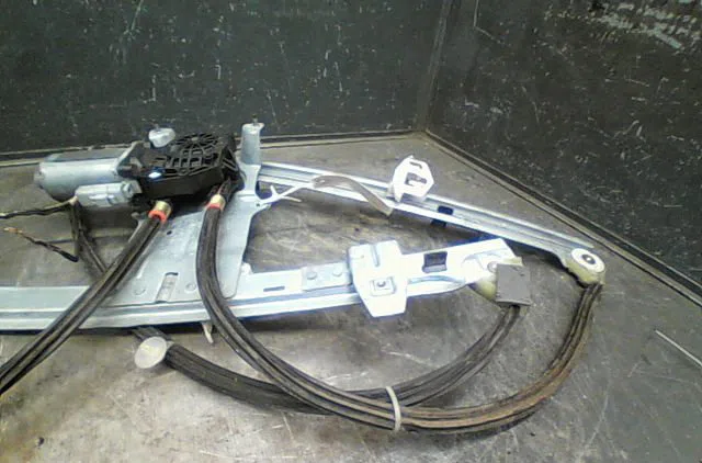Mecanisme  moteur lève-glace avant droit Citroën XSARA PICASSO (N68) 1.8 16v (2000-2005) occasion