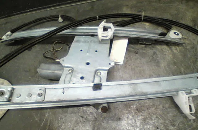 Mecanisme  moteur lève-glace avant droit Citroën XSARA PICASSO (N68) 1.8 16v (2000-2005) occasion