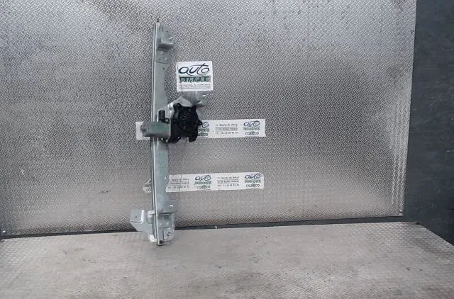 Mecanisme  moteur lève-glace avant droit DACIA DUSTER 1  DUSTER 1 PHASE 2 occasion