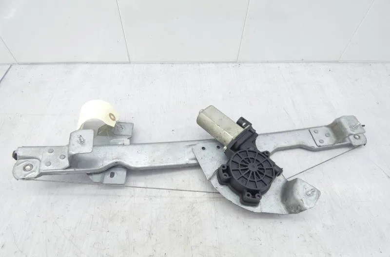 Mecanisme moteur lève-glace avant droit DACIA DUSTER 1 PHASE 1 occasion