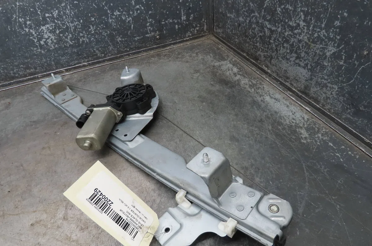 Mecanisme  moteur lève-glace avant droit Dacia DUSTER (HS_) 1.5 dci (hsaj) (2010-2018) occasion