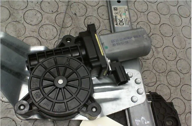 Mecanisme  moteur lève-glace avant droit Dacia SANDERO II 1.2 (2012) occasion