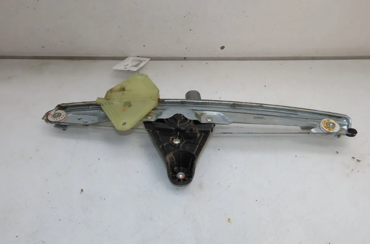 Mecanisme  moteur lève-glace avant droit Dacia SANDERO III 1.0 sce 65 (2021) occasion