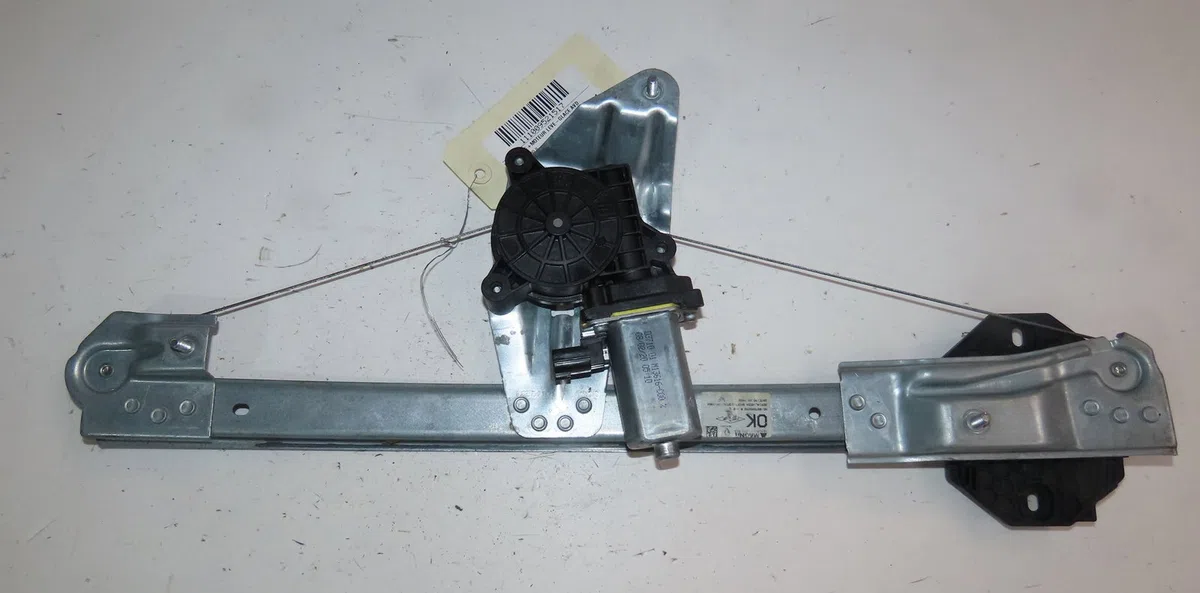 Mecanisme  moteur lève-glace avant droit Dacia SANDERO III 1.0 tce 100 eco-g (2021) occasion
