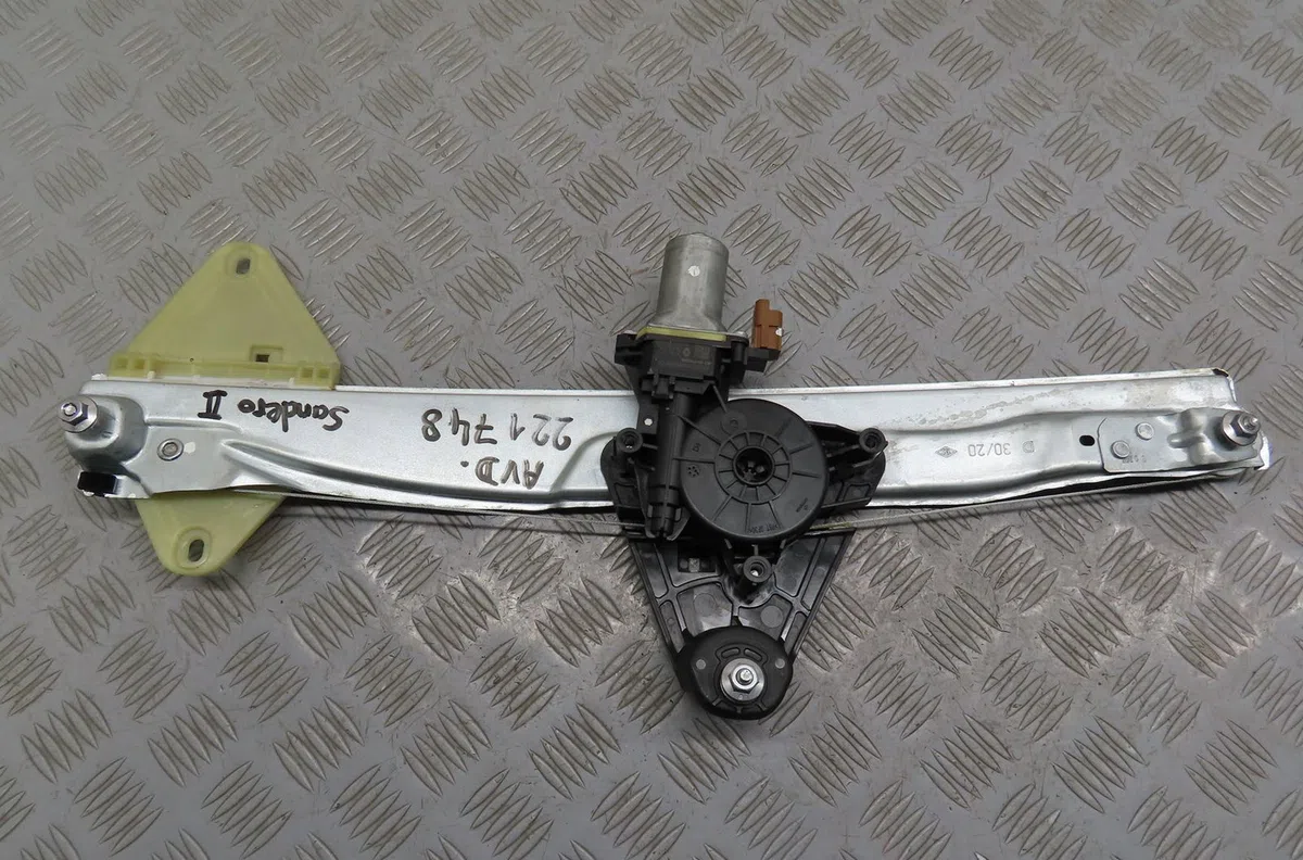 Mecanisme  moteur lève-glace avant droit Dacia SANDERO III Liberty 125 i.e. (m73) (2012) occasion