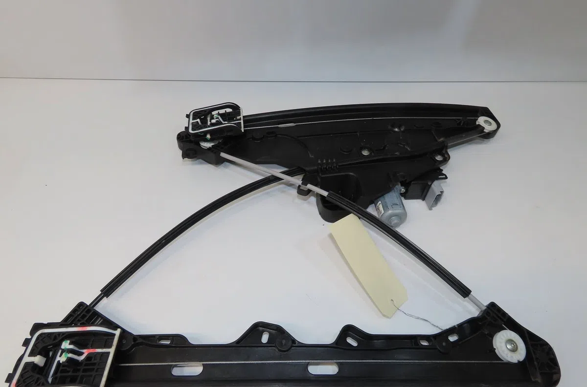 Mecanisme  moteur lève-glace avant droit Ds DS 3 CROSSBACK (UR_, UC_, UJ_) 1.2 puretech 130 (2018) occasion