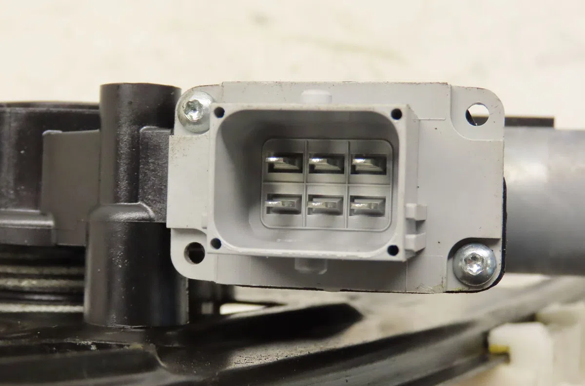 Mecanisme  moteur lève-glace avant droit Fiat 500L (351_, 352_) 1.6 d multijet (199lye1b) (2013) occasion